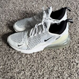 Nike Air Max 270 Shoes Womens Sz 9.5 White  Sneakers Running